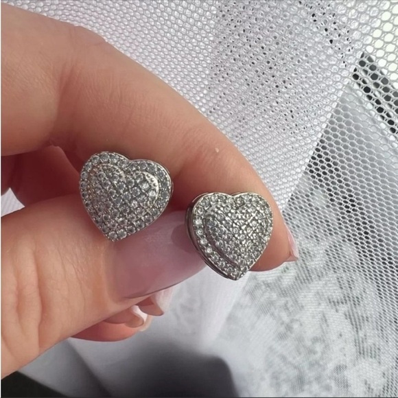Hearts studded CZ‘s amazing sparkle Iced Earrings Look Amazing White Gold Plated - Picture 11 of 14